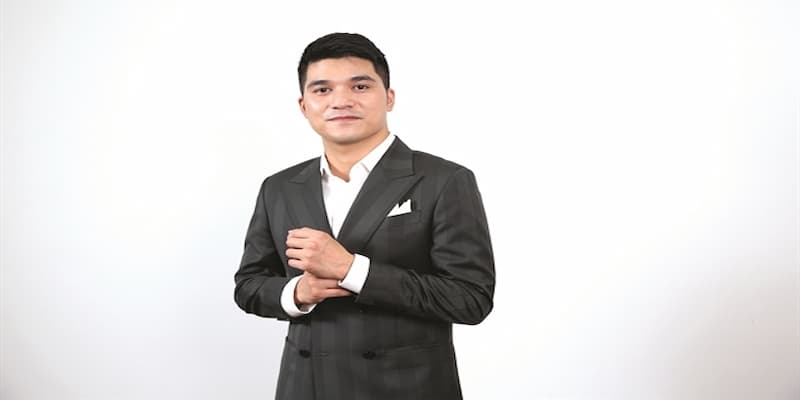 Tác giả với những thành tựu nổi bật